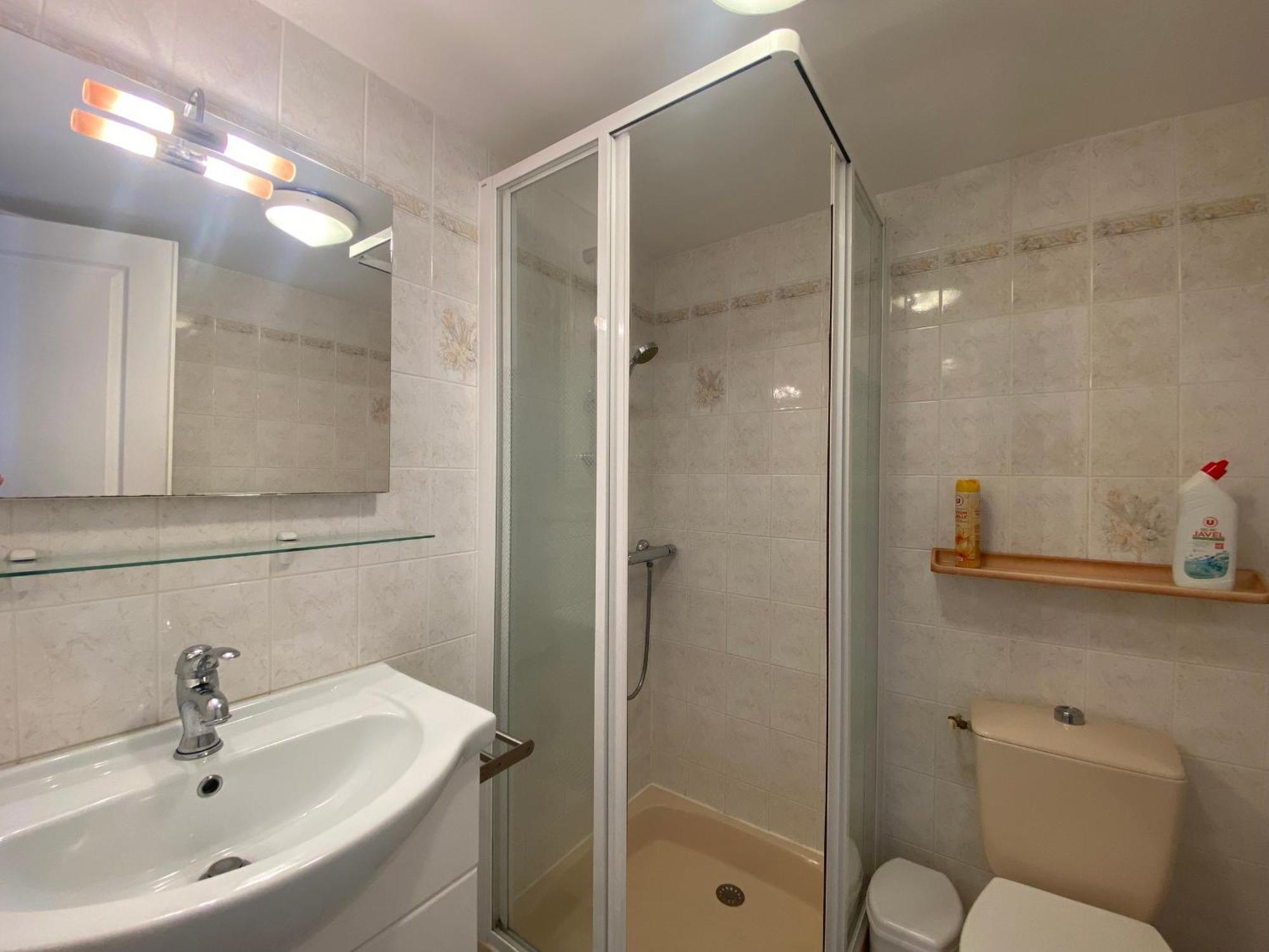 Appartement 1Er Etage Proche Centre-Ville, Plage Et Commerces, Balcon, Parking, Wifi Inclus - Fr-1-22-171 Ла Транш-сюр-Мер Екстериор снимка