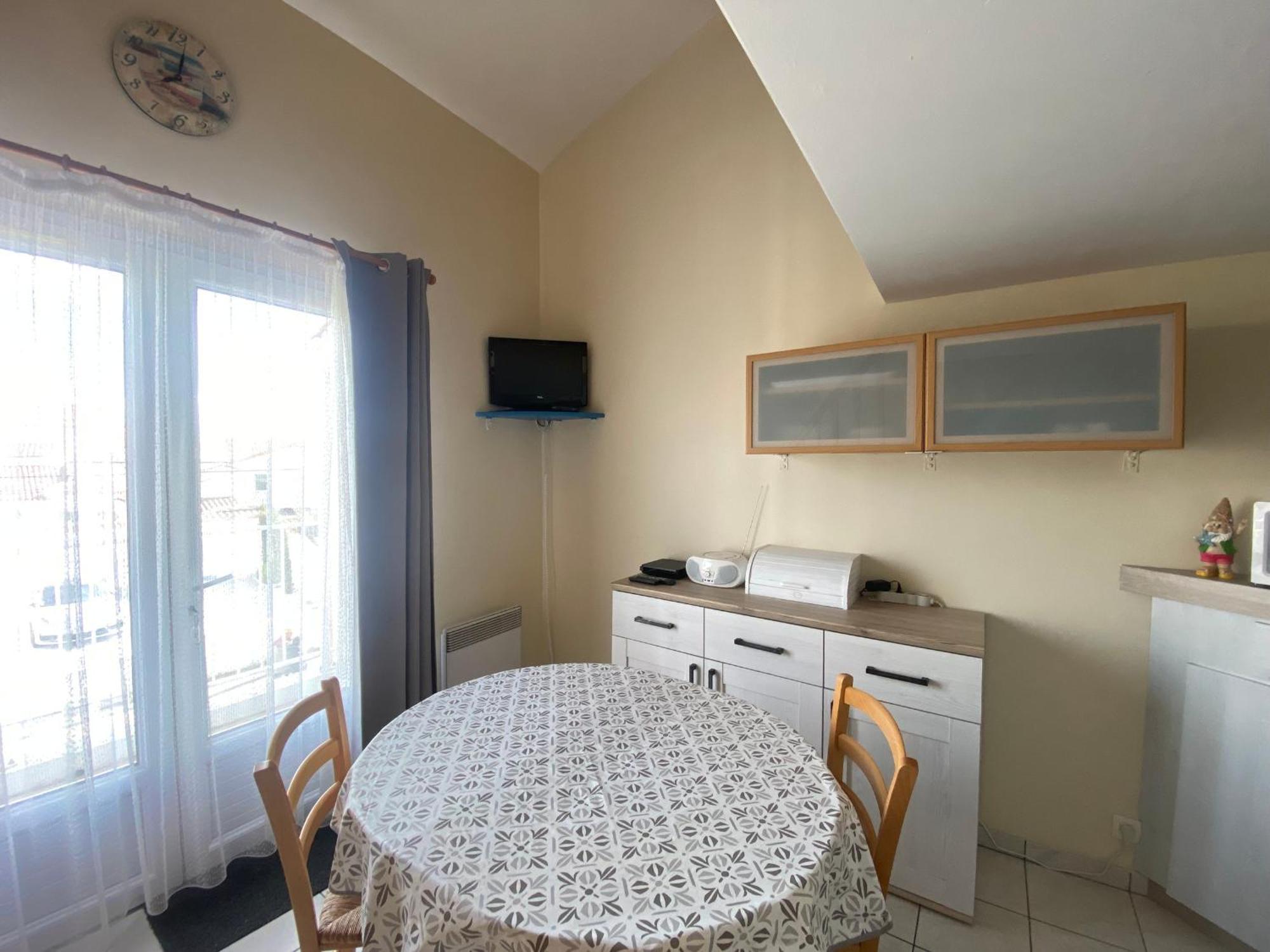 Appartement 1Er Etage Proche Centre-Ville, Plage Et Commerces, Balcon, Parking, Wifi Inclus - Fr-1-22-171 Ла Транш-сюр-Мер Екстериор снимка
